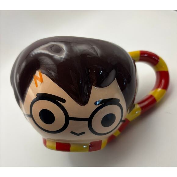Harry Potter Modern Gourmet Foods 3D Character Mug Gryffindor Scarf Handle - Picture 1 of 6